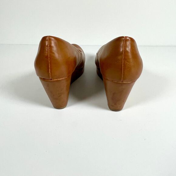 A.n.a Women’s Kenny Wedge Heel Tan Cognac Color Size 6.5 Vegan - Picture 5 of 11